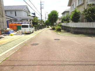 【前面道路含む現地写真】 | 豊能郡豊能町新光風台４丁目12の12　新築一戸建て