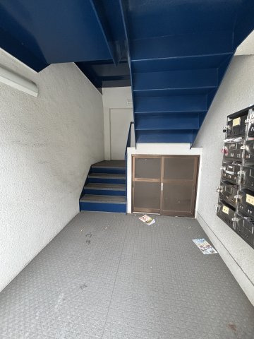 センチュリー寝屋川のロビー