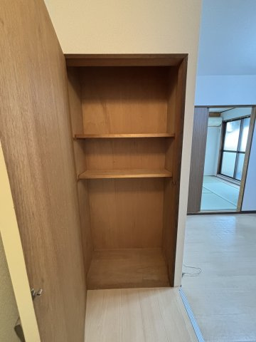 センチュリー寝屋川の収納