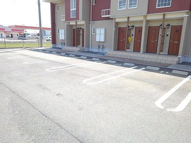 ブリアールＡの駐車場