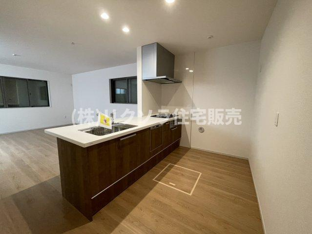 三井が丘三丁目　新築一戸建てのキッチン|LDK18.0帖
■物件内覧・資金計画相談・住宅ローン相談、リフォーム相談、お問合せ受付中■
※当日・翌日のご内覧、ご相談はお電話でのお問合せがスムーズです！