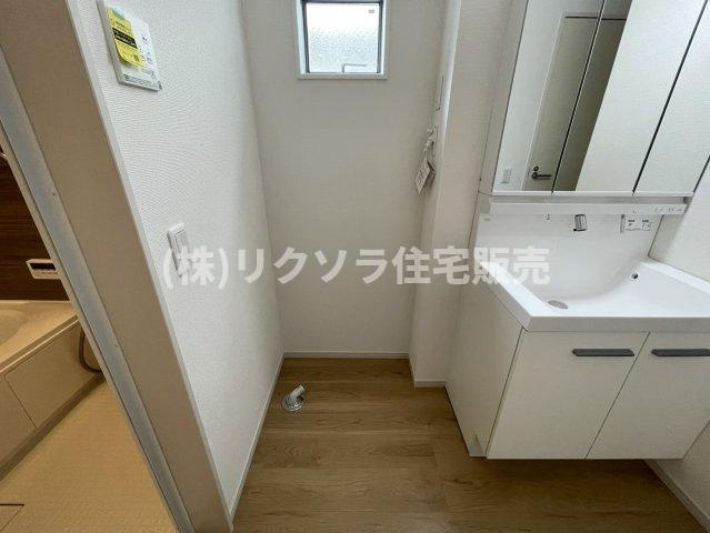 三井が丘三丁目　新築一戸建てのランドリースペース|ドラム式も設置可能
■物件内覧・資金計画相談・住宅ローン相談、リフォーム相談、お問合せ受付中■
※当日・翌日のご内覧、ご相談はお電話でのお問合せがスムーズです！