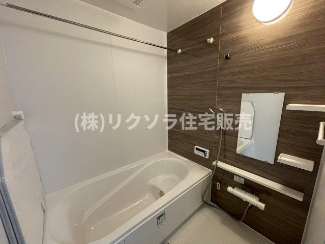 三井が丘三丁目　新築一戸建ての浴室|浴室乾燥機付き
■物件内覧・資金計画相談・住宅ローン相談、リフォーム相談、お問合せ受付中■
※当日・翌日のご内覧、ご相談はお電話でのお問合せがスムーズです！