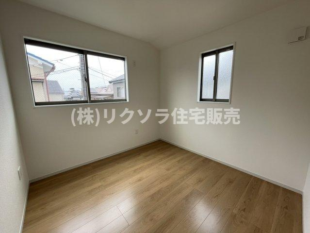 三井が丘三丁目　新築一戸建ての洋室|洋室4.5帖
■物件内覧・資金計画相談・住宅ローン相談、リフォーム相談、お問合せ受付中■
※当日・翌日のご内覧、ご相談はお電話でのお問合せがスムーズです！