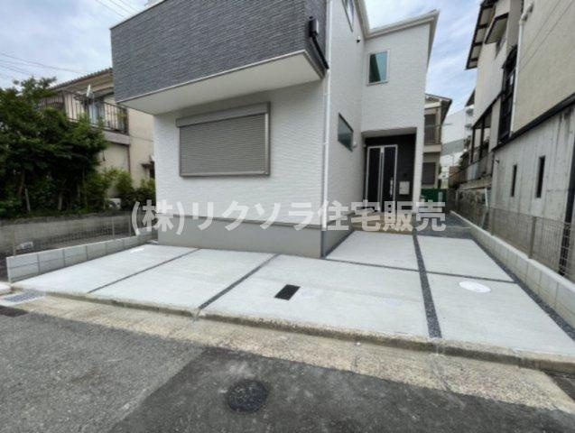 三井が丘三丁目　新築一戸建ての駐車場|2台駐車可能
■物件内覧・資金計画相談・住宅ローン相談、リフォーム相談、お問合せ受付中■
※当日・翌日のご内覧、ご相談はお電話でのお問合せがスムーズです！