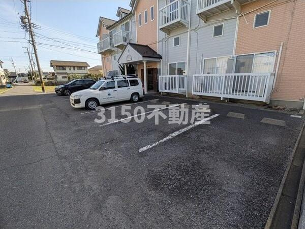 パルテネール　ヒロの駐車場
