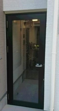 世田谷区大原２丁目のアパートのエントランス
