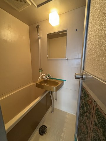 センチュリー寝屋川の浴室