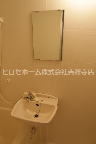練馬区関町南２丁目のアパートの洗面所