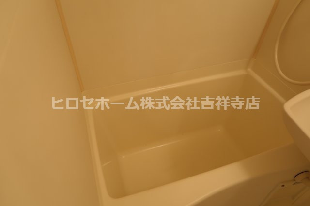 練馬区関町南２丁目のアパートの浴室
