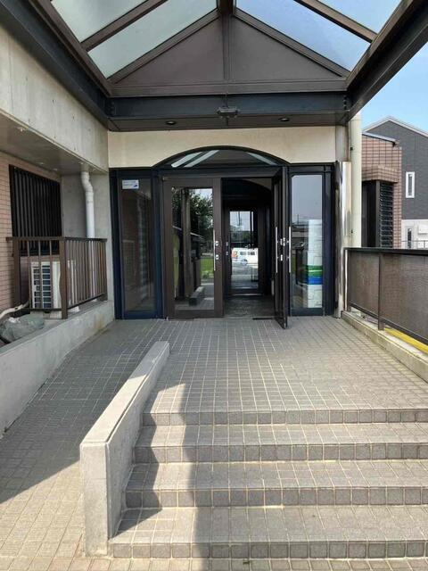 豊橋市羽根井町の中古マンションのエントランス| 詳細はお気軽にお問合せください！
レスト不動産　TEL0532‐55‐1555
