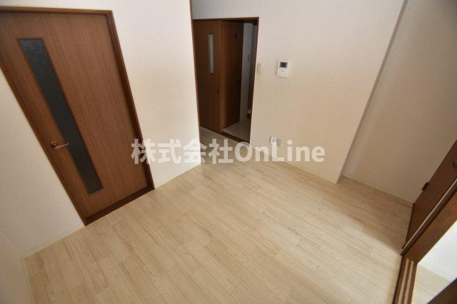 八尾市佐堂町１丁目の賃貸マンションの居間・リビング