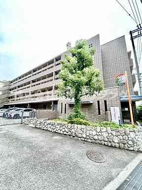 サンライズコート緑地公園の外観