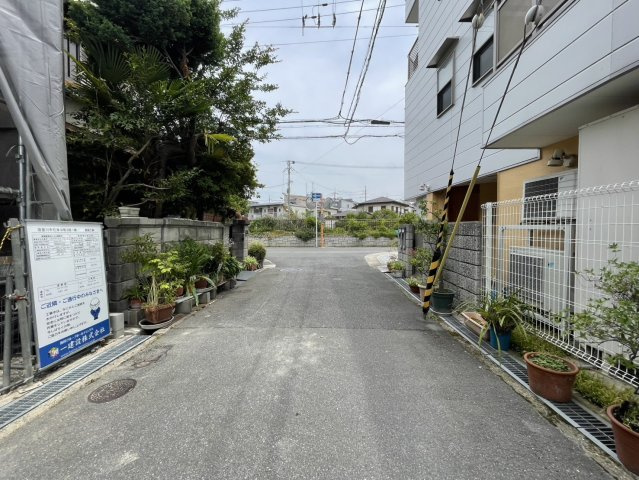 石津中町　新築一戸建ての前面道路含む現地写真|■物件内覧・資金計画相談・住宅ローン相談、リフォーム相談、お問合せ受付中■
※当日・翌日のご内覧、ご相談はお電話でのお問合せがスムーズです！