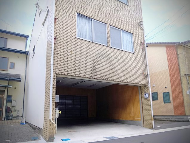 売土地　静岡市清水区港町の外観|上物付きですが、土地としての売却です。