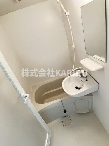 センチュリー鶴見の浴室