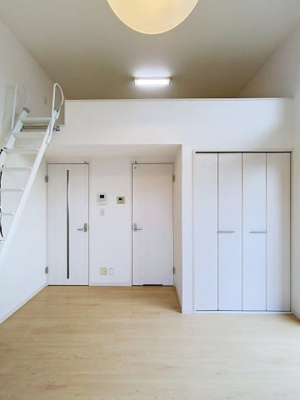 【玄関】 | ランドヒルズ長津田 | ※別部屋の写真です