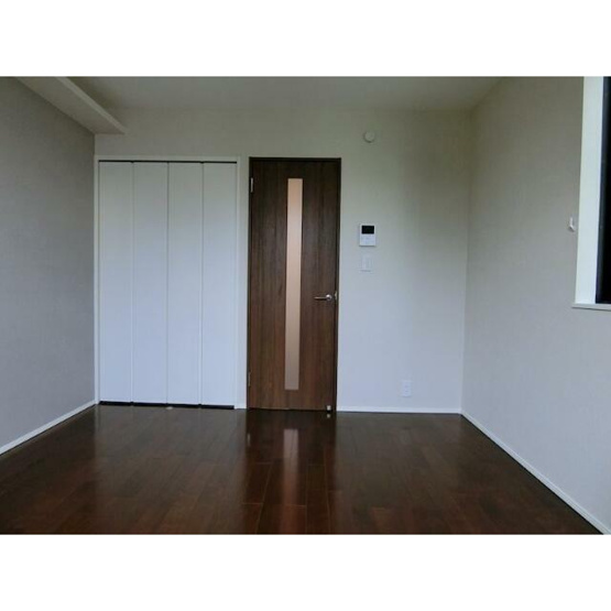 【寝室】 | ソフィアビレッジ東高円寺 | きれいなフローリング。