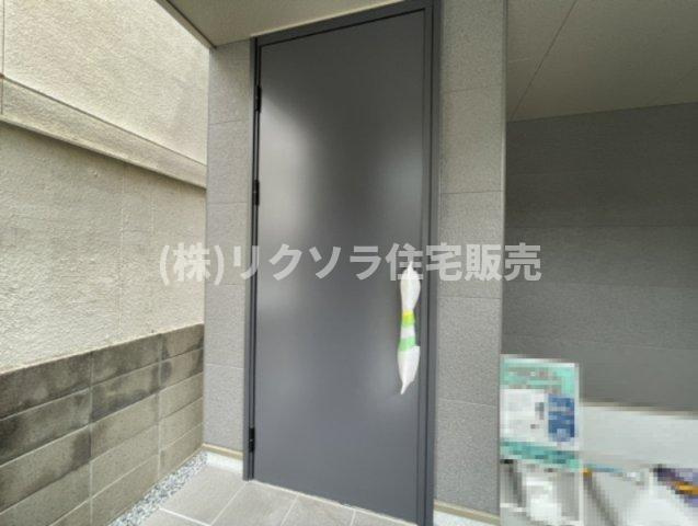 寿町　新築一戸建ての玄関|■物件内覧・資金計画相談・住宅ローン相談、リフォーム相談、お問合せ受付中■
※当日・翌日のご内覧、ご相談はお電話でのお問合せがスムーズです！