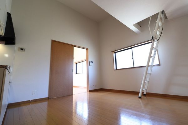 ポラリス橋本西 132の居間・リビング