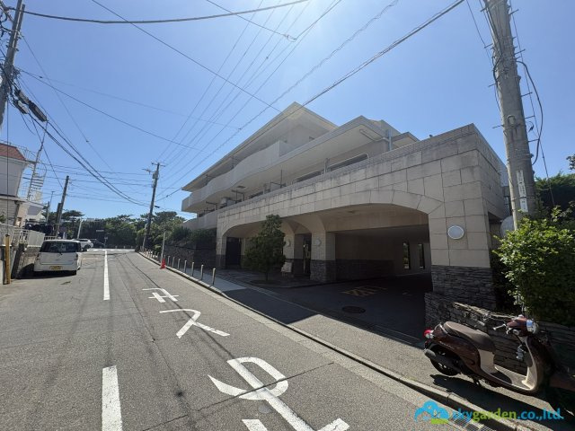 ライオンズステージ鵠沼海岸の外観
