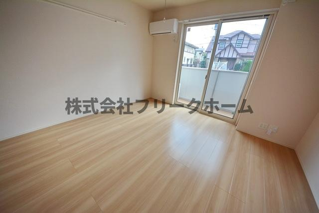 武蔵野市境３丁目の賃貸マンションの居間・リビング