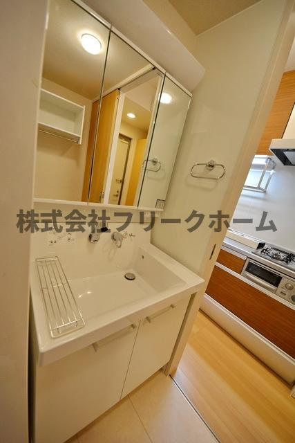 武蔵野市境３丁目の賃貸マンションの洗面所