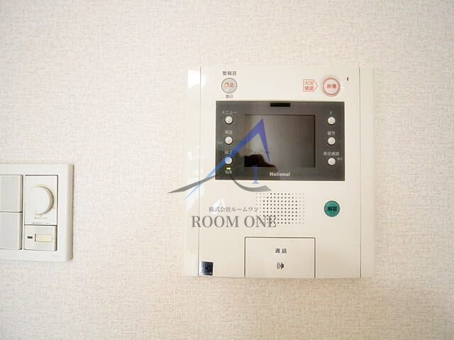 プレール・ドゥーク東京ＣＡＮＡＬのセキュリティ|モニター付きインターホンです。