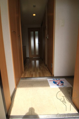 シャルマンフジ天神橋リバーサイドの玄関