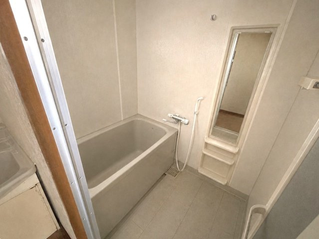 シャルム四条大宮の浴室