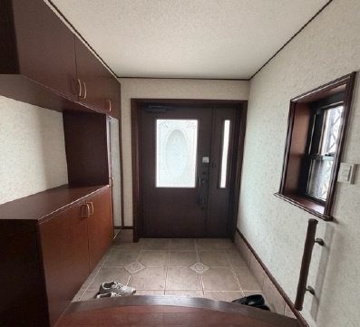泉が丘５丁目　中古戸建の玄関