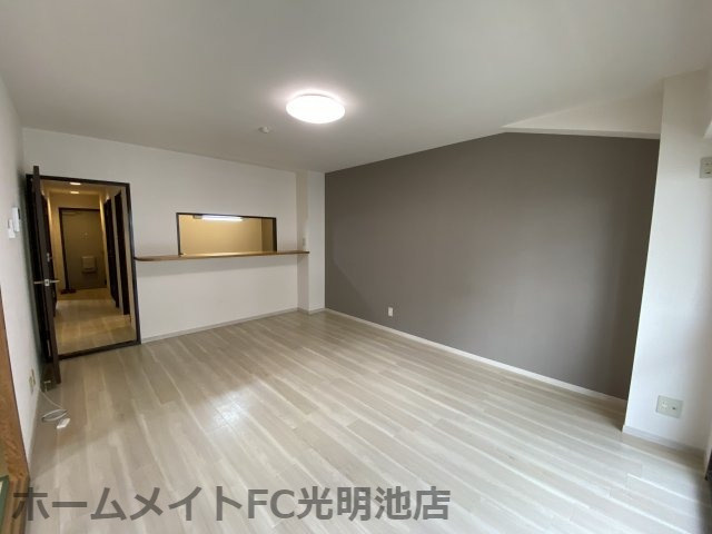 YFヒルズ宮山の居間・リビング|使いやすい居間です