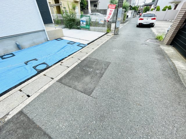市川市真間4丁目1期の前面道路含む現地写真