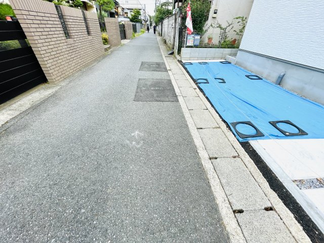 市川市真間4丁目1期の前面道路含む現地写真
