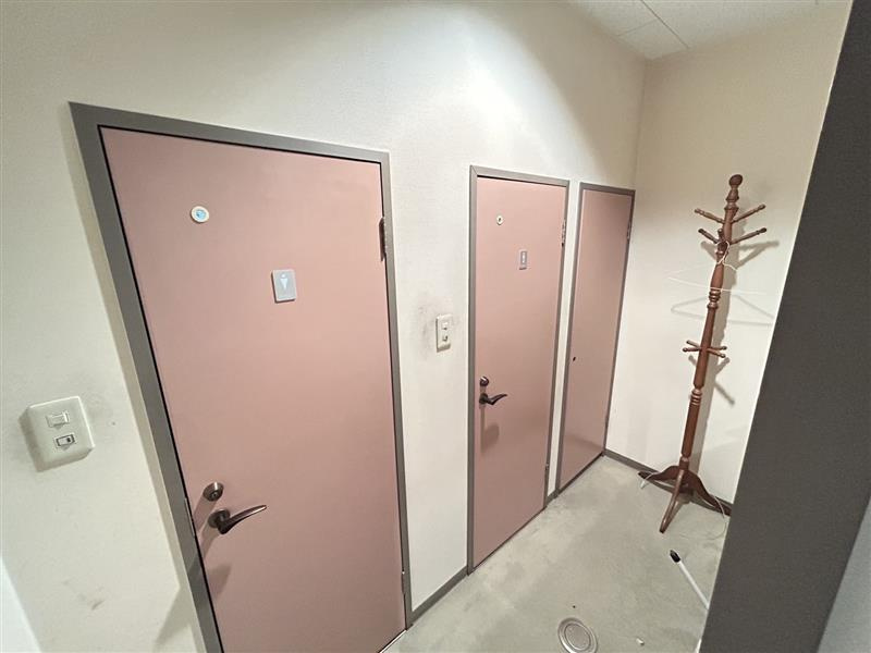 新知台1丁目事務所の玄関