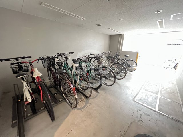 エグゼリエみなと通り　本田小学校区のその他共用部分|エグゼリエみなと通り　駐輪場
