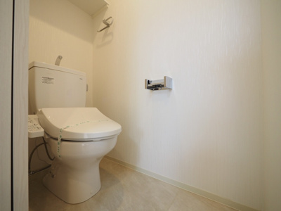 【トイレ】 | プレジオ森河内ASIAN | 落ち着いた色調のトイレです