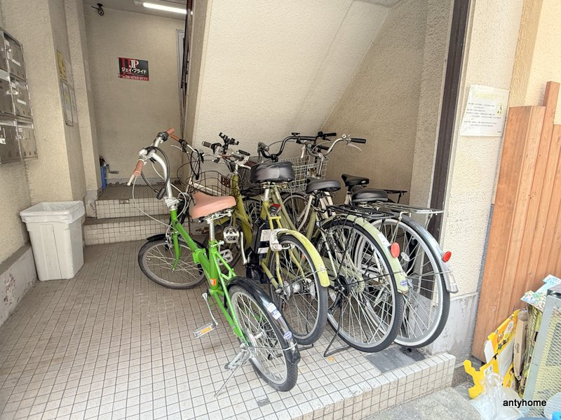 マキシム東三国　仲介手数料無料の駐車場