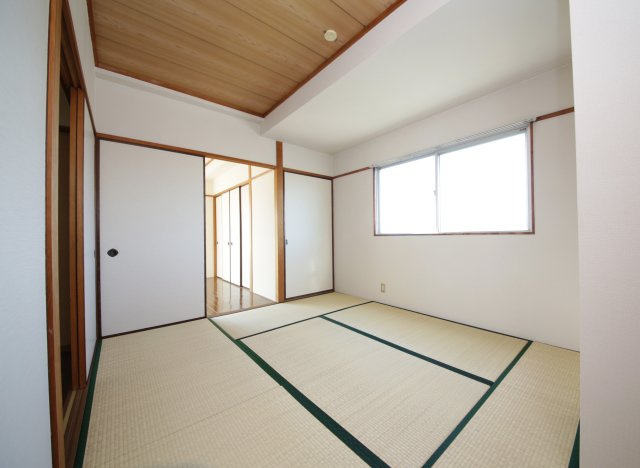 日の丸ビルの和室