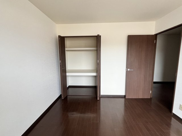 ディアオオイソの洋室