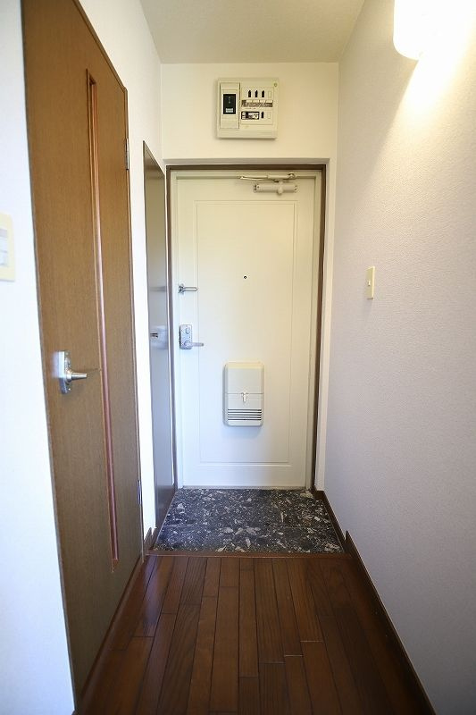 サンシティー姪浜 557の玄関