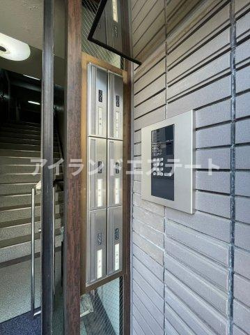 ラ・フォーレ・ドール　バストイレ別　角部屋　洋室11帖のエントランス