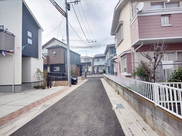 【前面道路含む現地写真】の画像