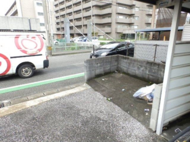 kanada B棟のその他共用部分|ゴミ置き場