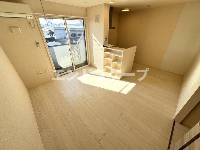 セゾン ド ルミエールの居間・リビング|高崎、前橋、伊勢崎エリアのお部屋探しはエンドスケープまで！お客様の理想お聞かせ下さい♪