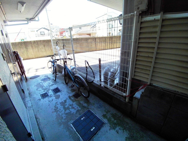 深江本町マンションの駐車場