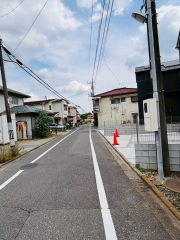 あきる野市草花5期　分譲全4棟　4号区♪の前面道路含む現地写真