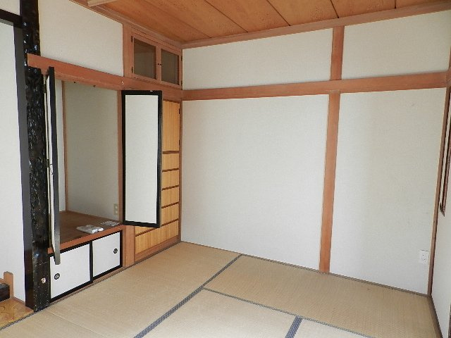 登別市新生町2丁目16-11戸建の内装