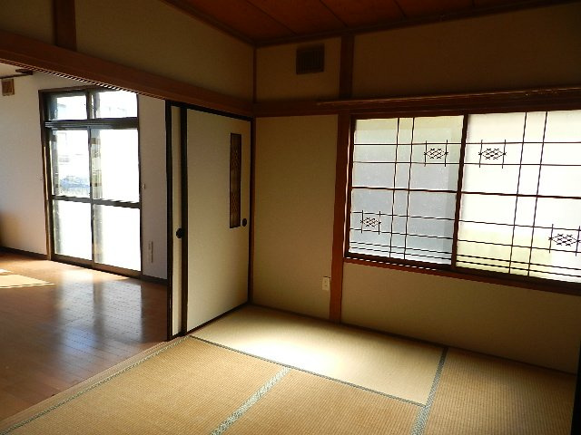 登別市新生町2丁目16-11戸建の内装