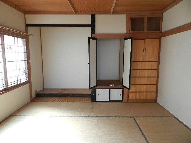 登別市新生町2丁目16-11戸建の内装